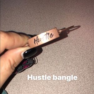 Paparazzi hustle bangle